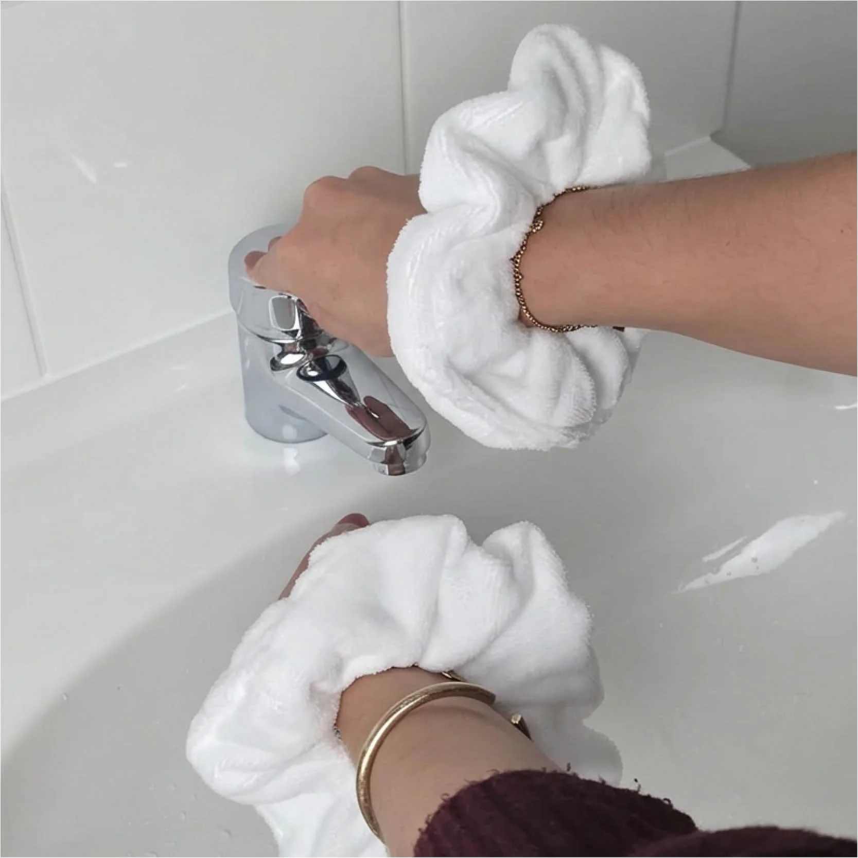 Paire de manchettes skincare réutilisables – Image 2