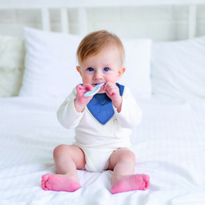 Lot de 2 bavoirs bandanas, idéal salive poussée dentaire – Gaze de coton et bambou – A choisir