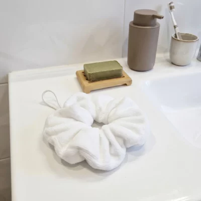 Fleur de douche blanche