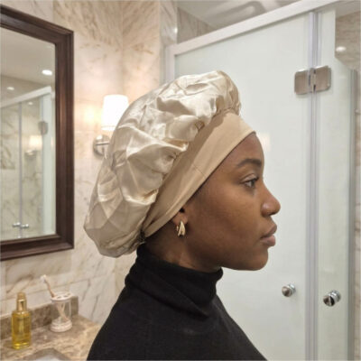 Bonnet en satin (Coloris à choisir)