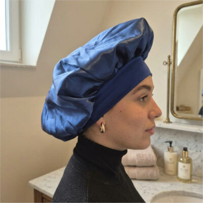 Bonnet en satin (Coloris à choisir)